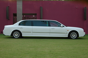 limousine car hire in baroda