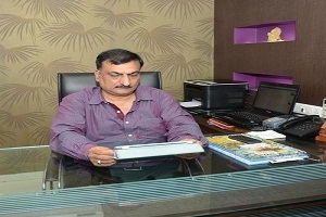 mercedes car hire in vadodara